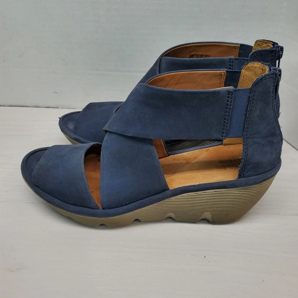 Clarks Artisan Navy Blue Suede Wedge Heel Zipper Sandals Women US 10 EU 41.5
